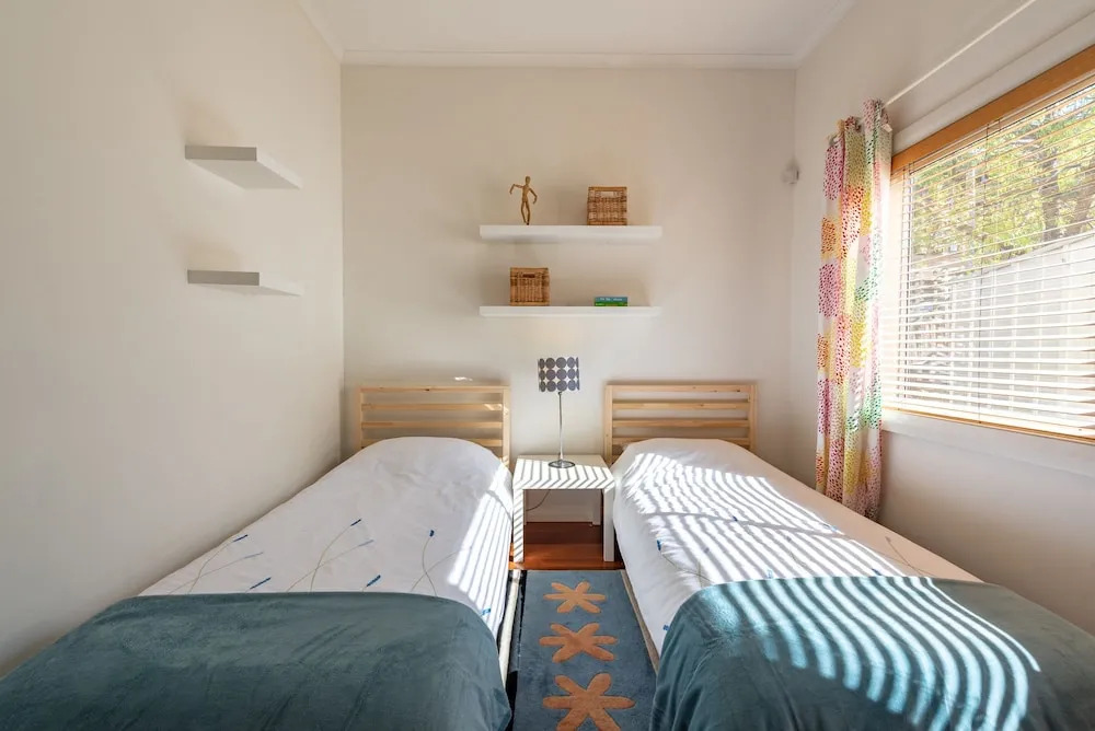 Gorgeous family retreat next to the CBD