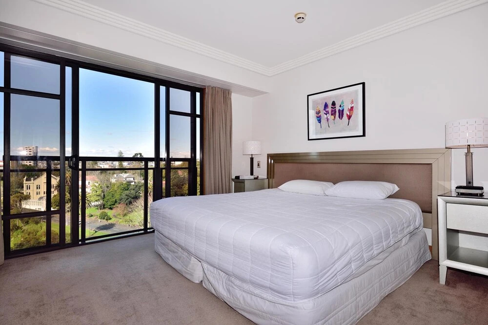 Elegant Apartment With City View