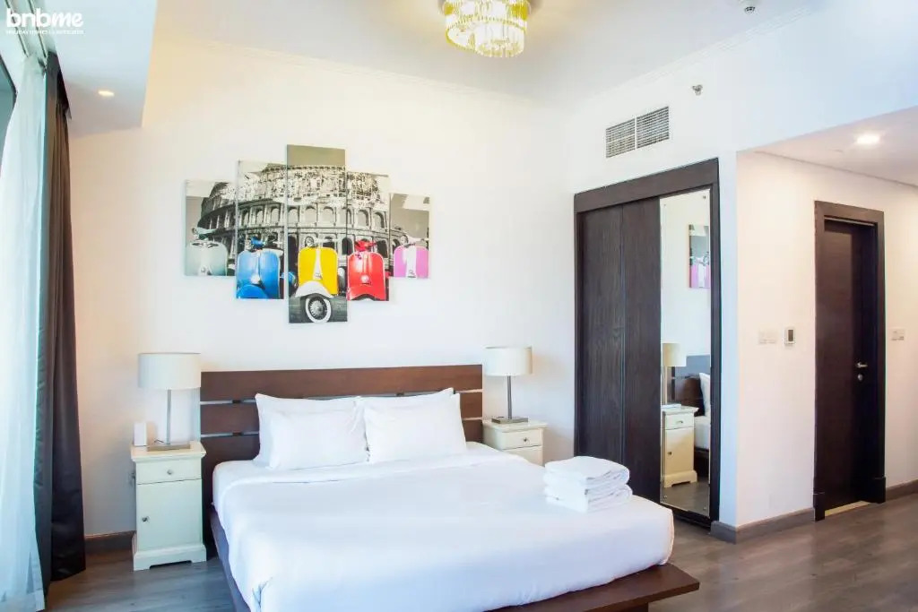 Classic Studio - heart of the Marina - by bnbme homes - 808