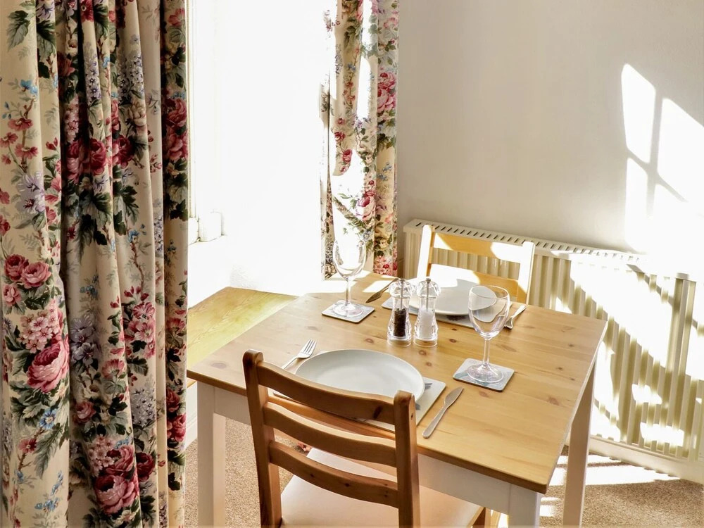 Flat 1, Camelford