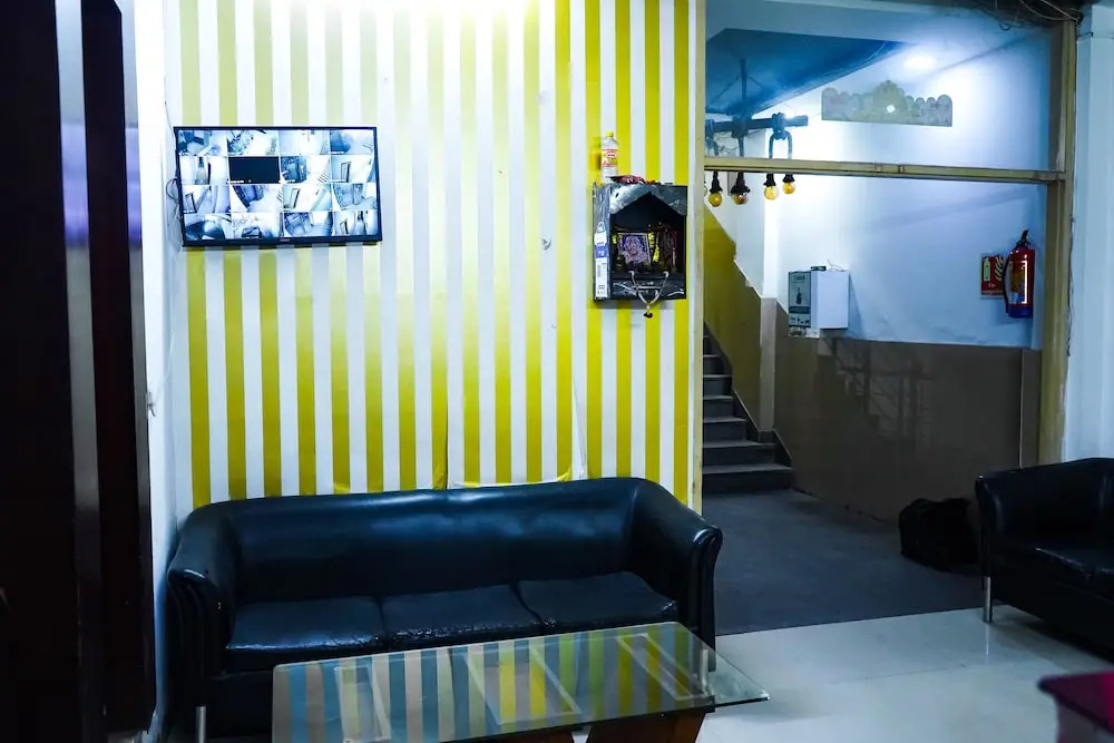 Hotel Downtown by Quadis - Sector 15 Noida