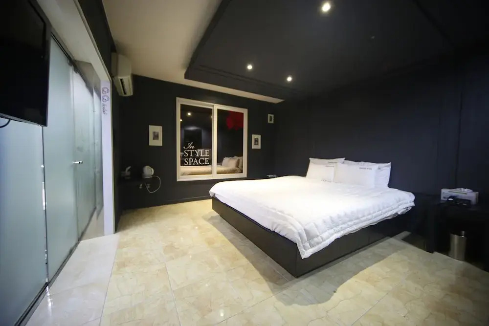 Songjeong V Hotel