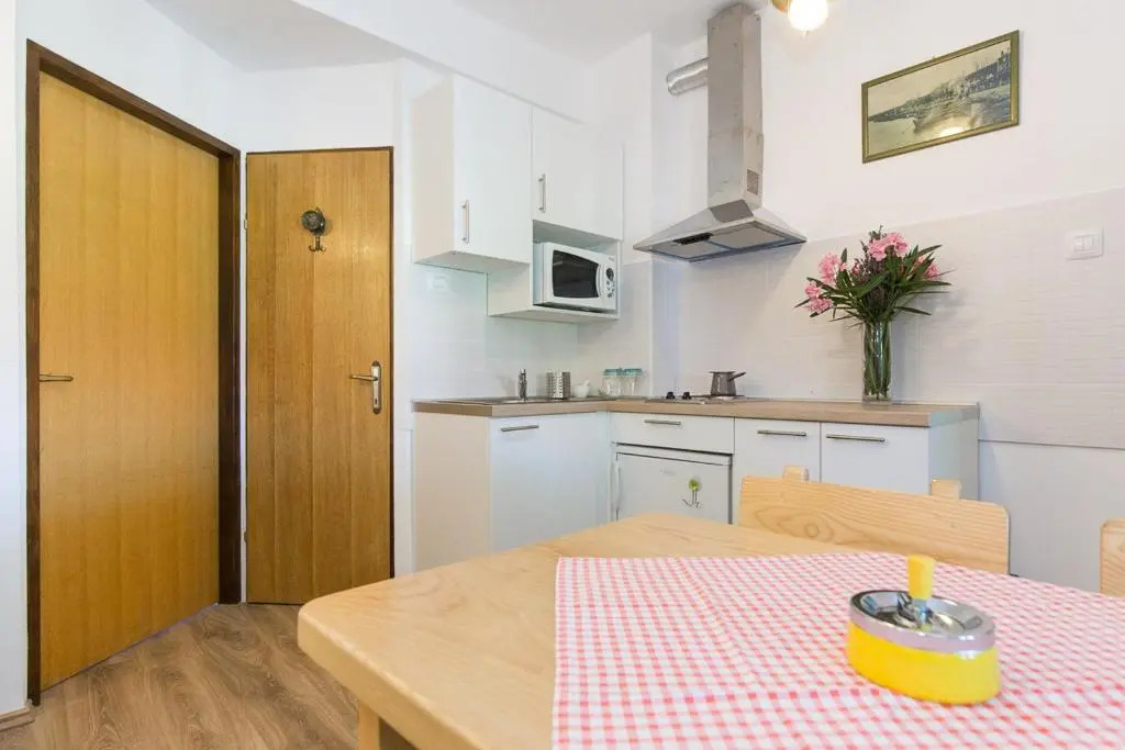 PAPE PUNAT apartmani i sobe