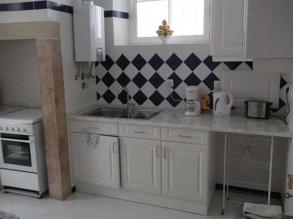 Angola Top Floor 6 Bedrooms