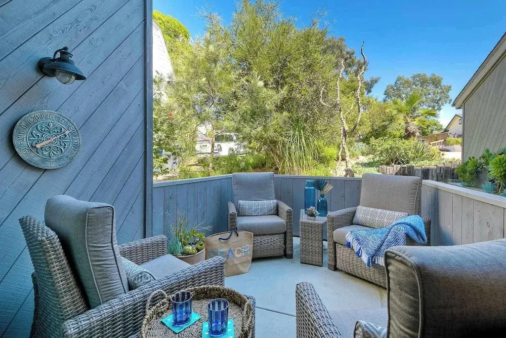 Fresh & Modern 3 BDR Just Blocks From Beach!