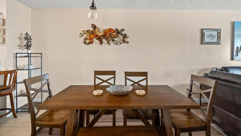 D's Beach Retreat - 2 bedroom townhome in front of Schooners with gulf views & private hot tub!