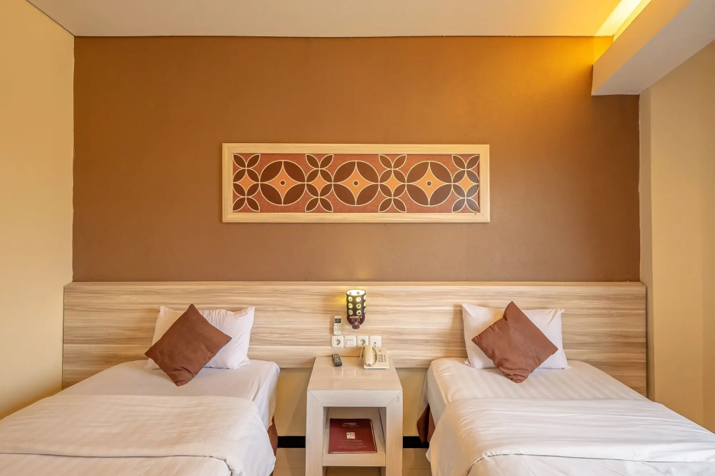 Red Chilies Hotel