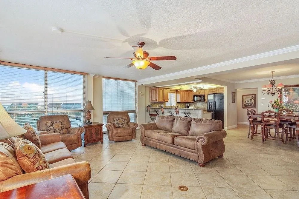 Shoreline 3041 Condo by RedAwning