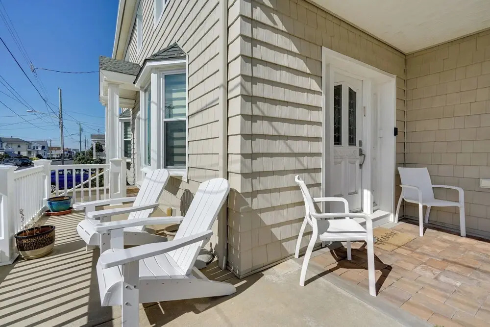 Steps to Boardwalk: Group Getaway in Ventnor City