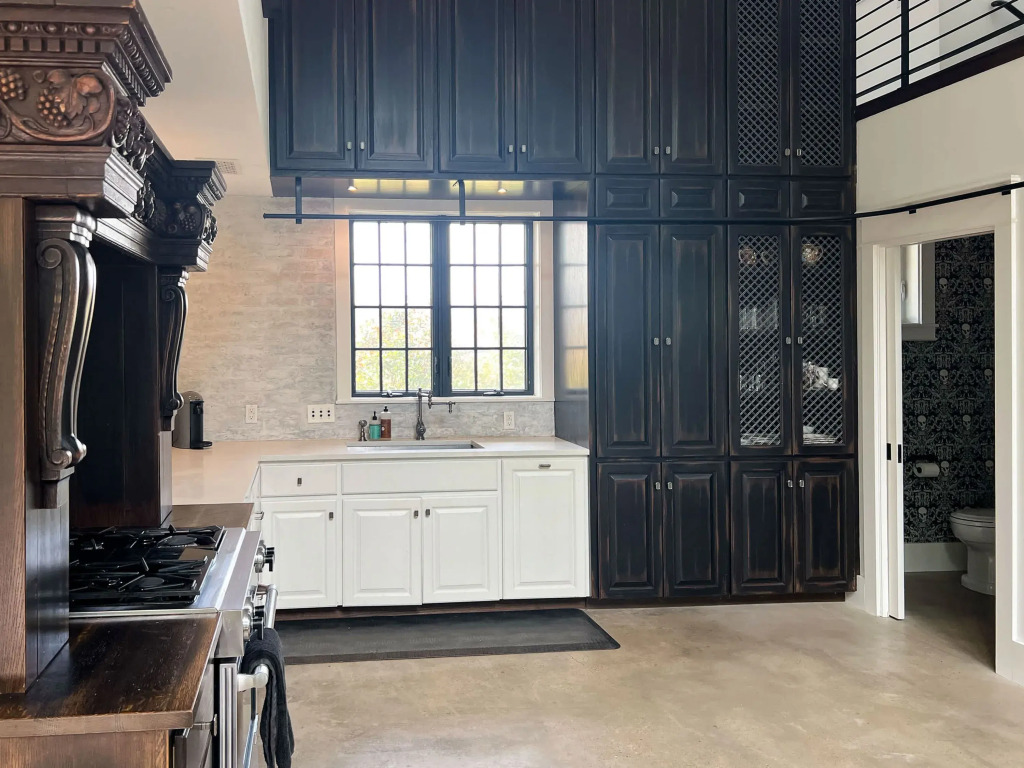Rare - Unique East Austin Home - Walk to Downtown