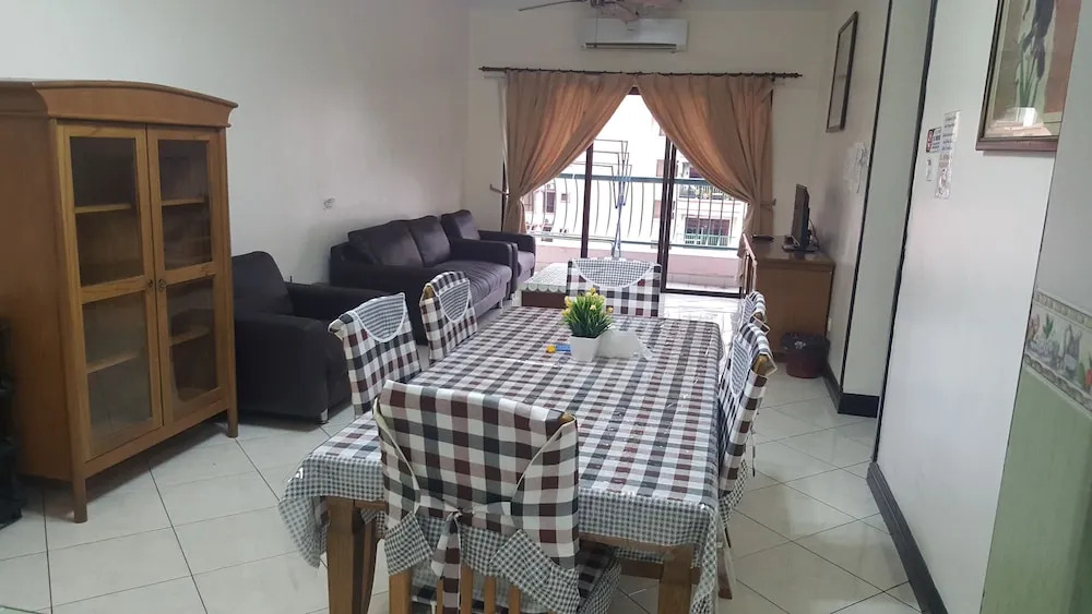 Ideal Holiday Apartment Marina Court