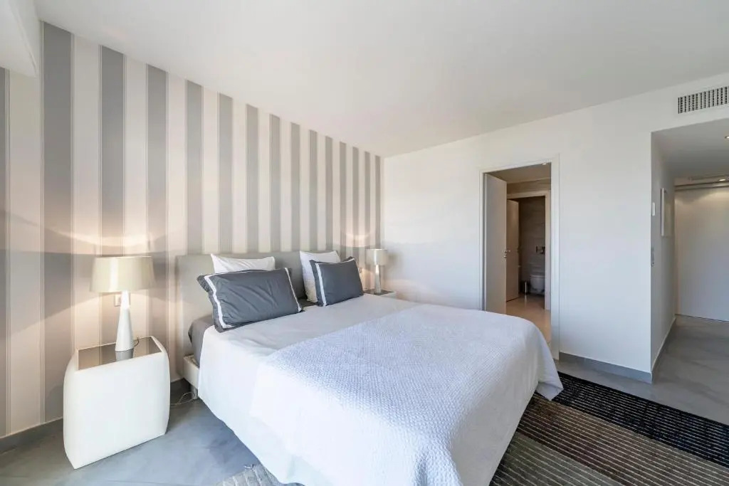 Brand new two bedrooms on the Croisette