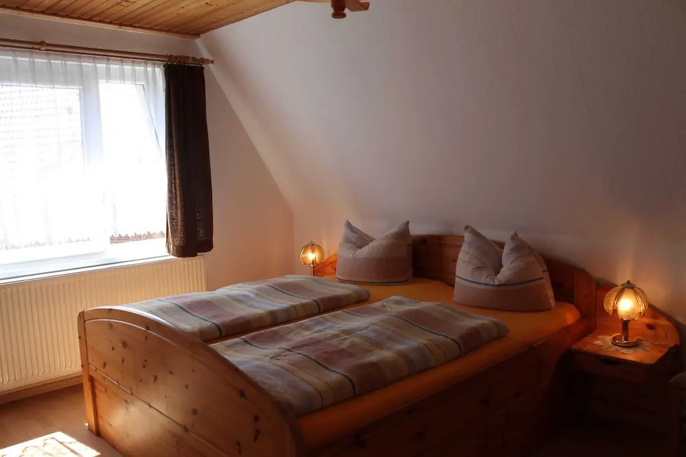 Quaint Apartment in Pepelow near Sea
