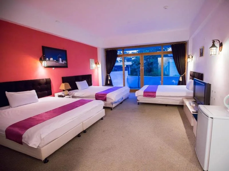 Rainbowtown Hotel