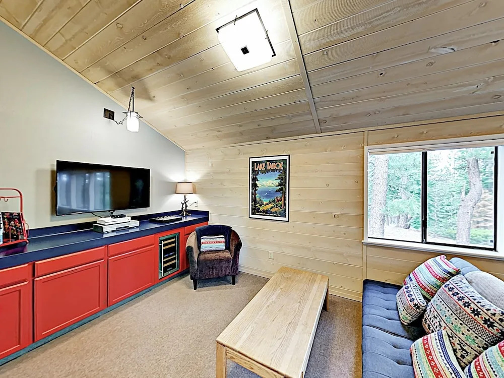 New Listing! Modern W/ Pool & Private Garage 4 Bedroom Home