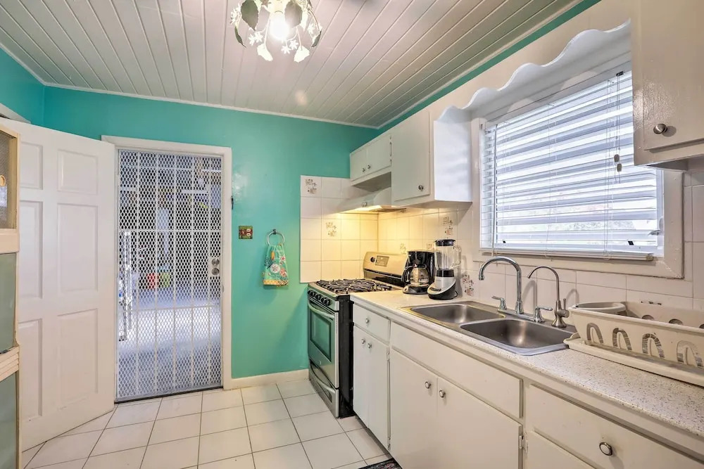 St Croix Home w/ Caribbean Views - 1 Mi to Beach