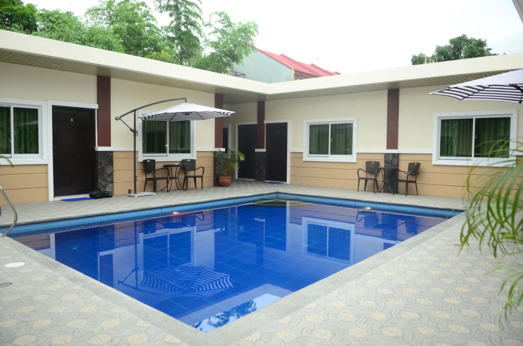 Jo Carters Hotel and Suites Angeles City