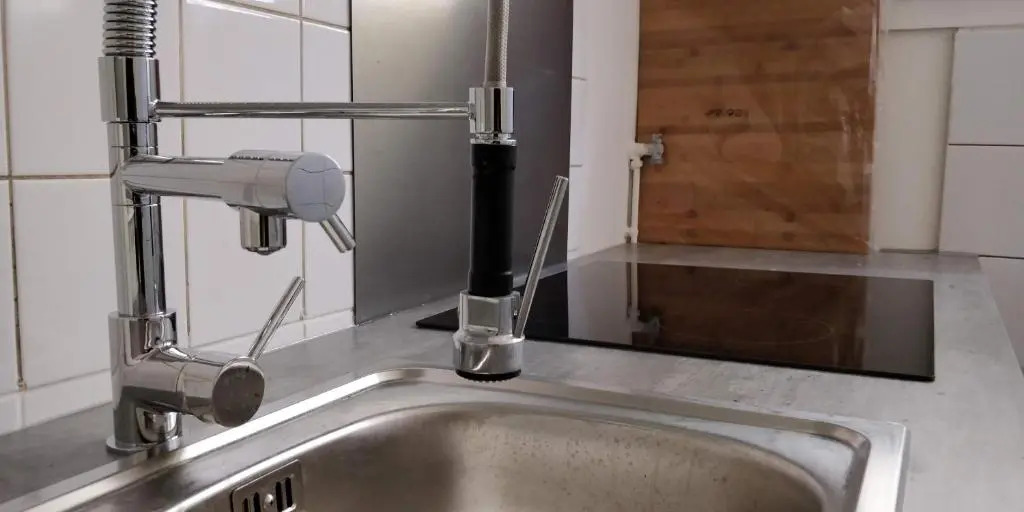 Modern apartment and studio near the metro