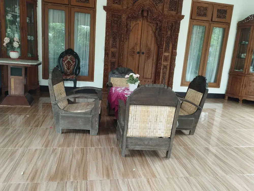 Hotel O Homestay Bonjeruk Near Restoran Pawon 21 Bonjeruk