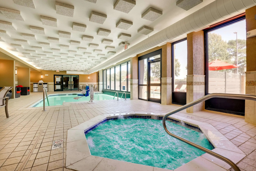 Drury Inn & Suites Charlotte University Place
