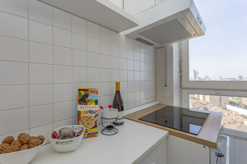 Biancamano Skyline View - 13th Floor 1 bdr With Balcony in Moscova Sempione