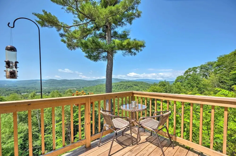 Mountain-view Campton Retreat ~ 3 Mi to Ski Slopes