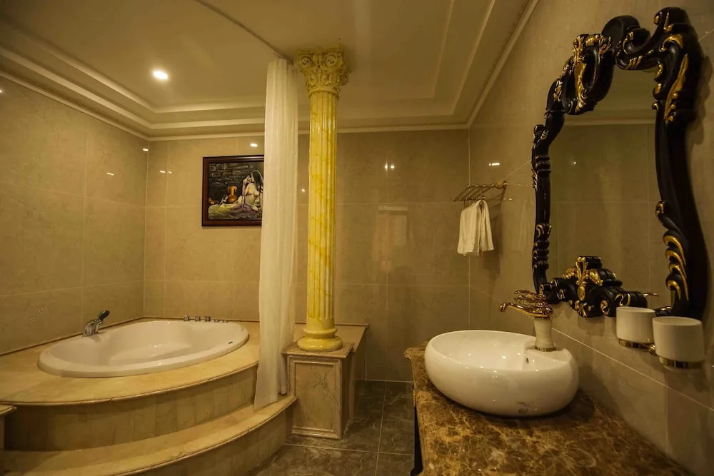 Sepia Hotel DaLat