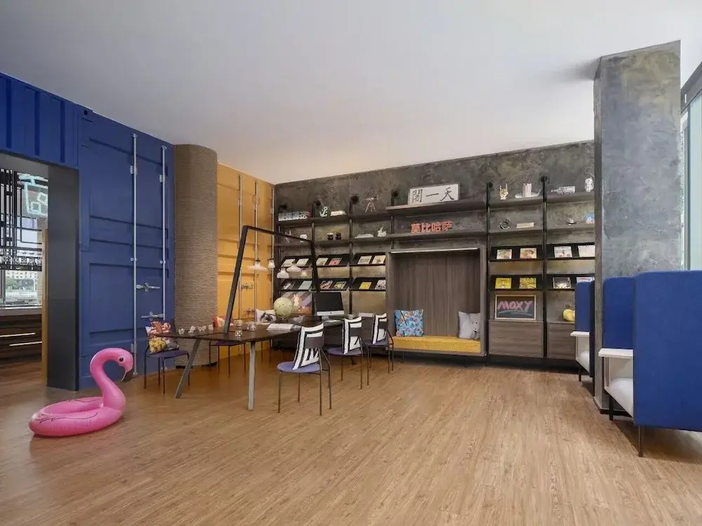 Moxy Ningbo Old Bund