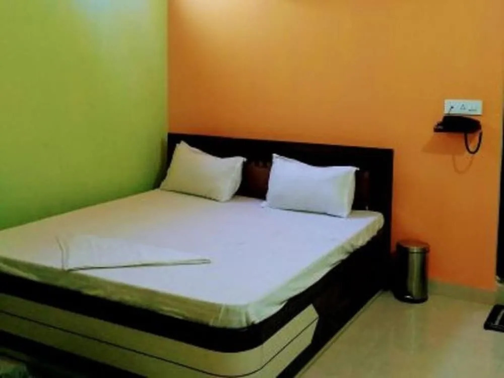Hotel R S RESIDENCY