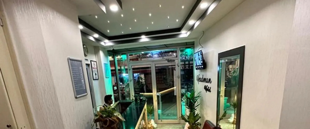 Headman Hotel