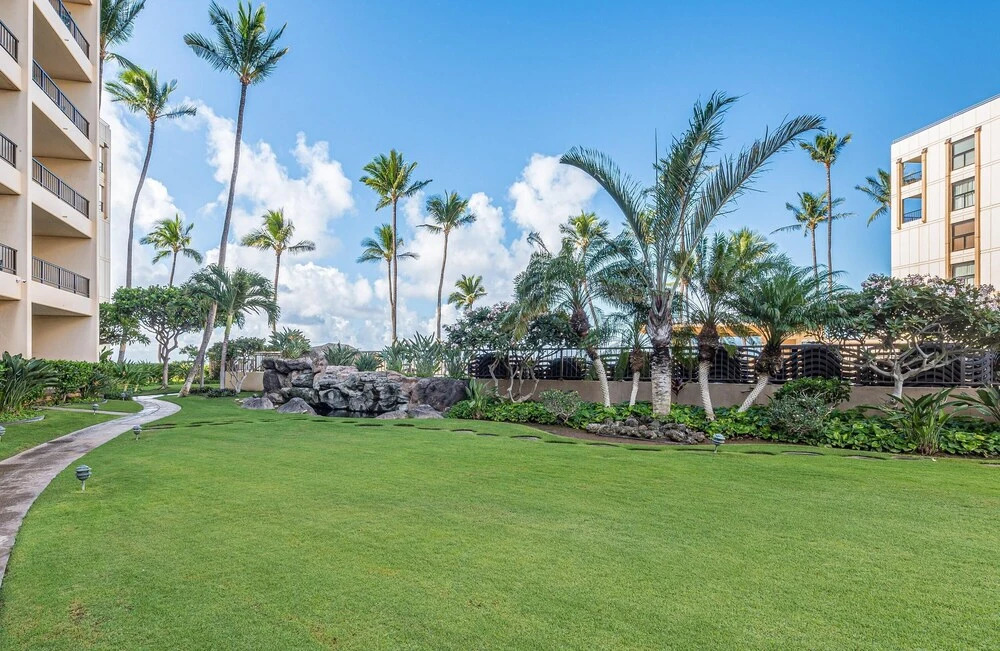 Sugar Beach Penthouse #27 by Ali'i Resorts
