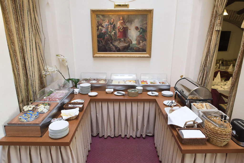 Hotel Embassy