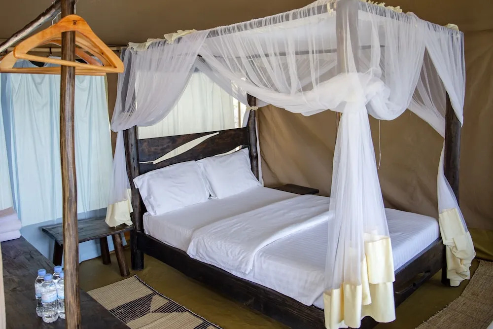 Find a quiet Beach resort at Rushel Kivu Resort