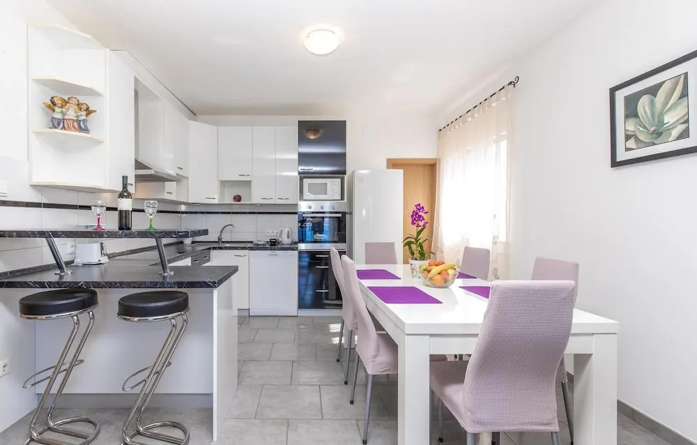 Nice apartment in Novi Vinodolski w/ WiFi and 3 Bedrooms