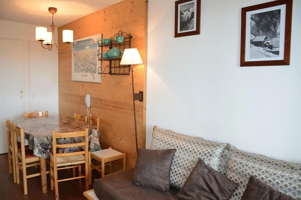 Belle Plagne 2 Room Apartment on the Slopes for 5 People of 30mâ² Lc809