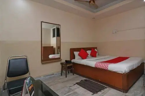Hotel Classic by OYO Rooms