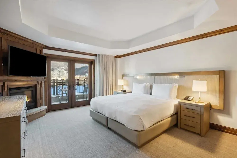 Aspen Mountain Residences Luxe 3 Bedroom Residence in Heart of Downtown Aspen