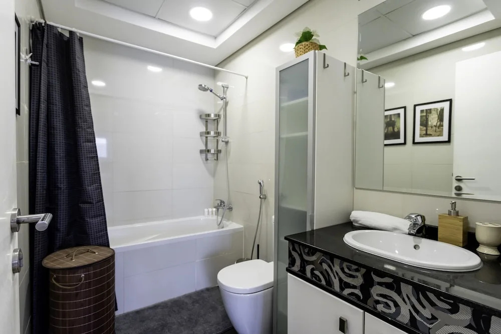One Perfect Stay - Studio Executive Bay