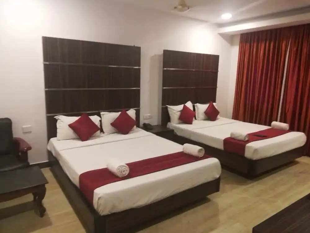 Nachiappa Park Hotel