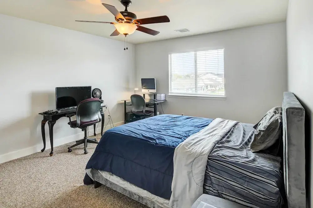 Houston Stay 7 Mi to NRG: Luxe + Group Friendly