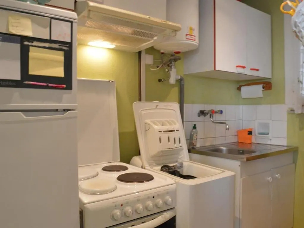 Appartement Saint-Cyprien, 1 pièce, 4 personnes - FR-1-225D-84