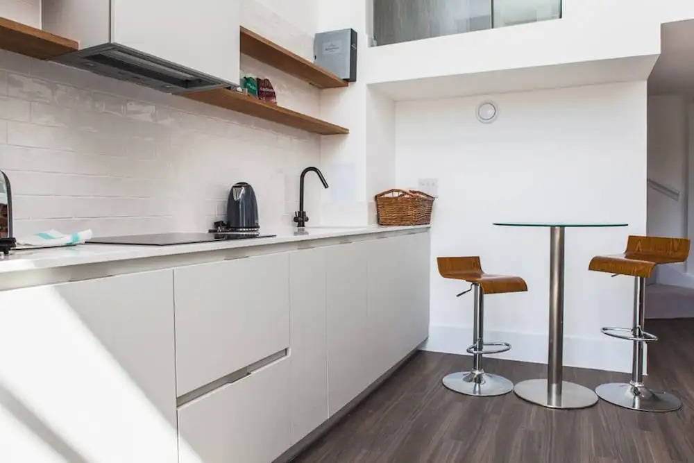 1 Bed Mezzanine-City Views & Great Location