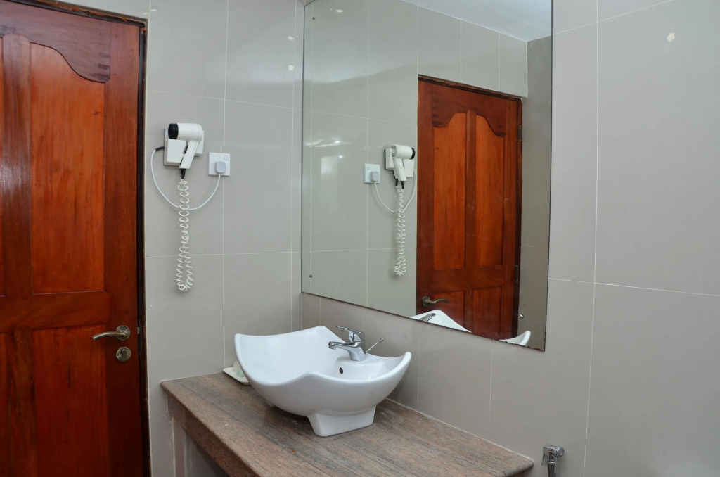 Tilko City Hotel Jaffna