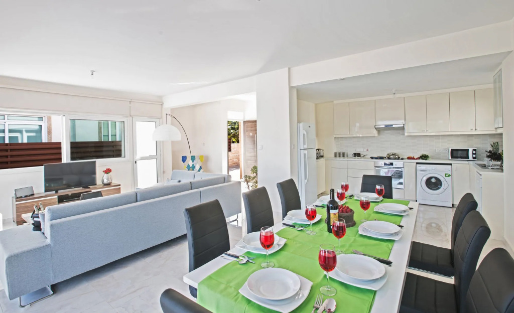 Shaye Frontline Villa