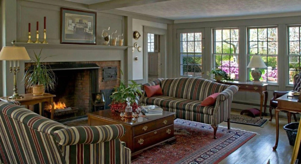Ashley Manor