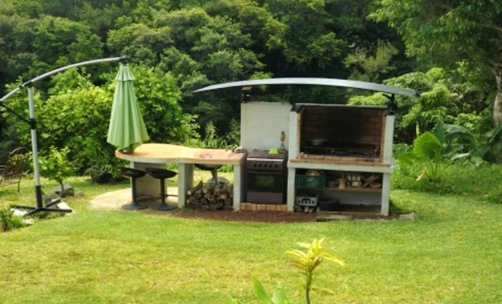 House With one Bedroom in Saint Joseph, With Wonderful Mountain View, Enclosed Garden and Wifi Near the Beach