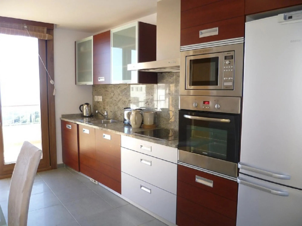 21387 - Fine Duplex Apartment – Near Beach