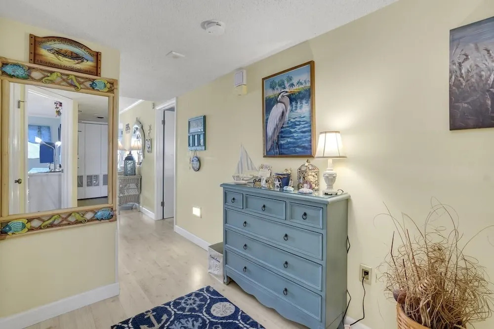 Harbour Island 204m 2 Bedroom Condo by RedAwning