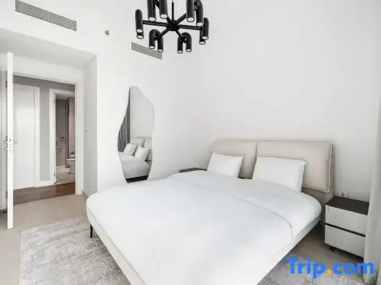 Luxury 2BR Walk-In Closet + Full Burj Khalifa View