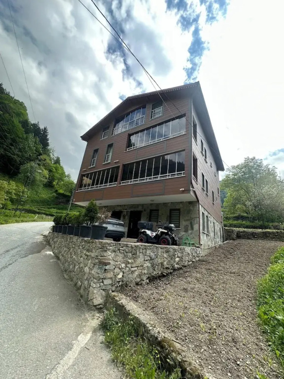 Uçan Pansiyon